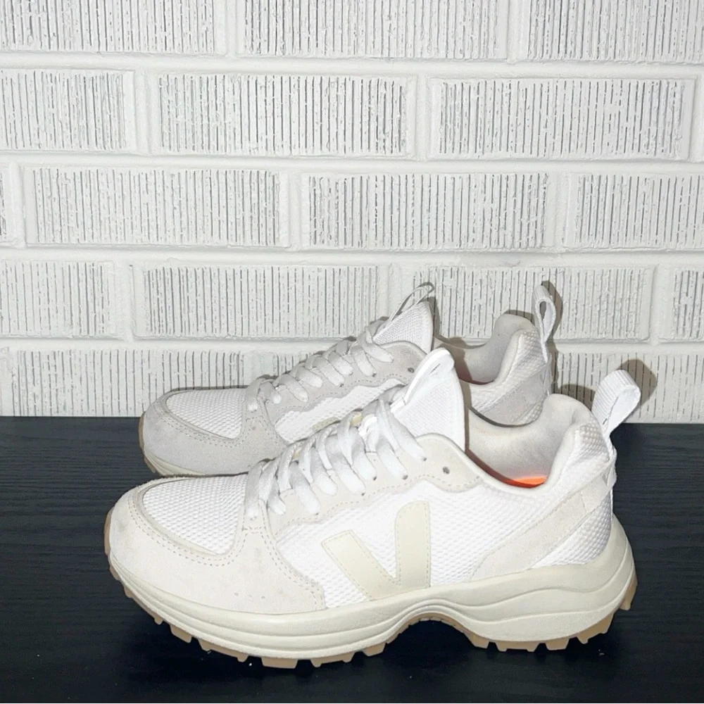 VEJA VENTURI WHITE PIERRE NATURAL